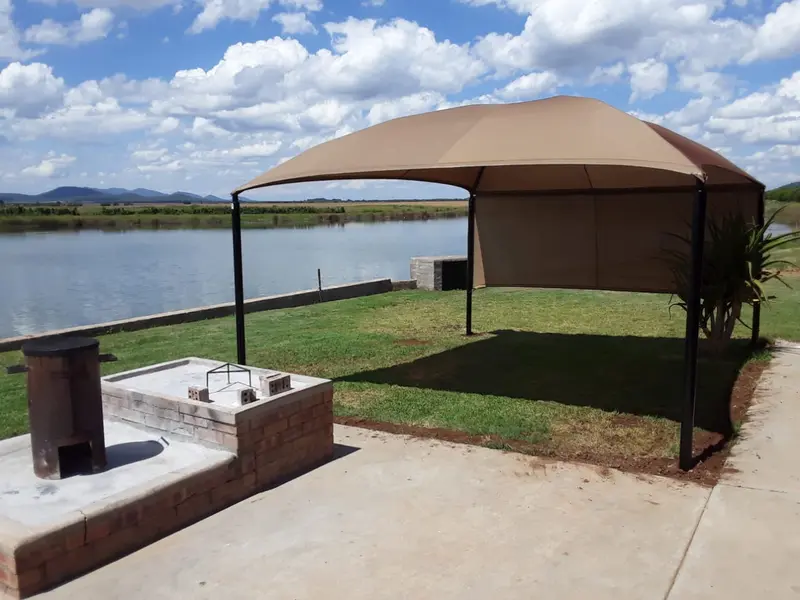 Double shadeport with terracotta netting